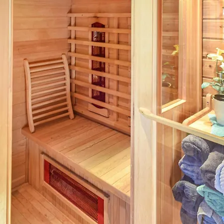 Stunning In Haulandshella With Sauna