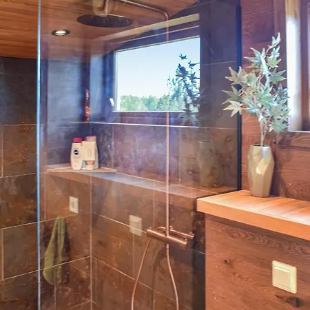 Stunning In Haulandshella With Sauna * Tveitevag