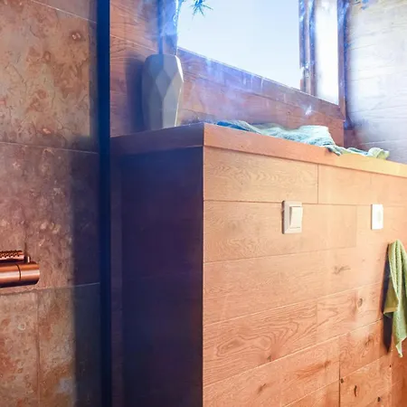3 Bedroom Amazing In Haulandshella Nyaraló